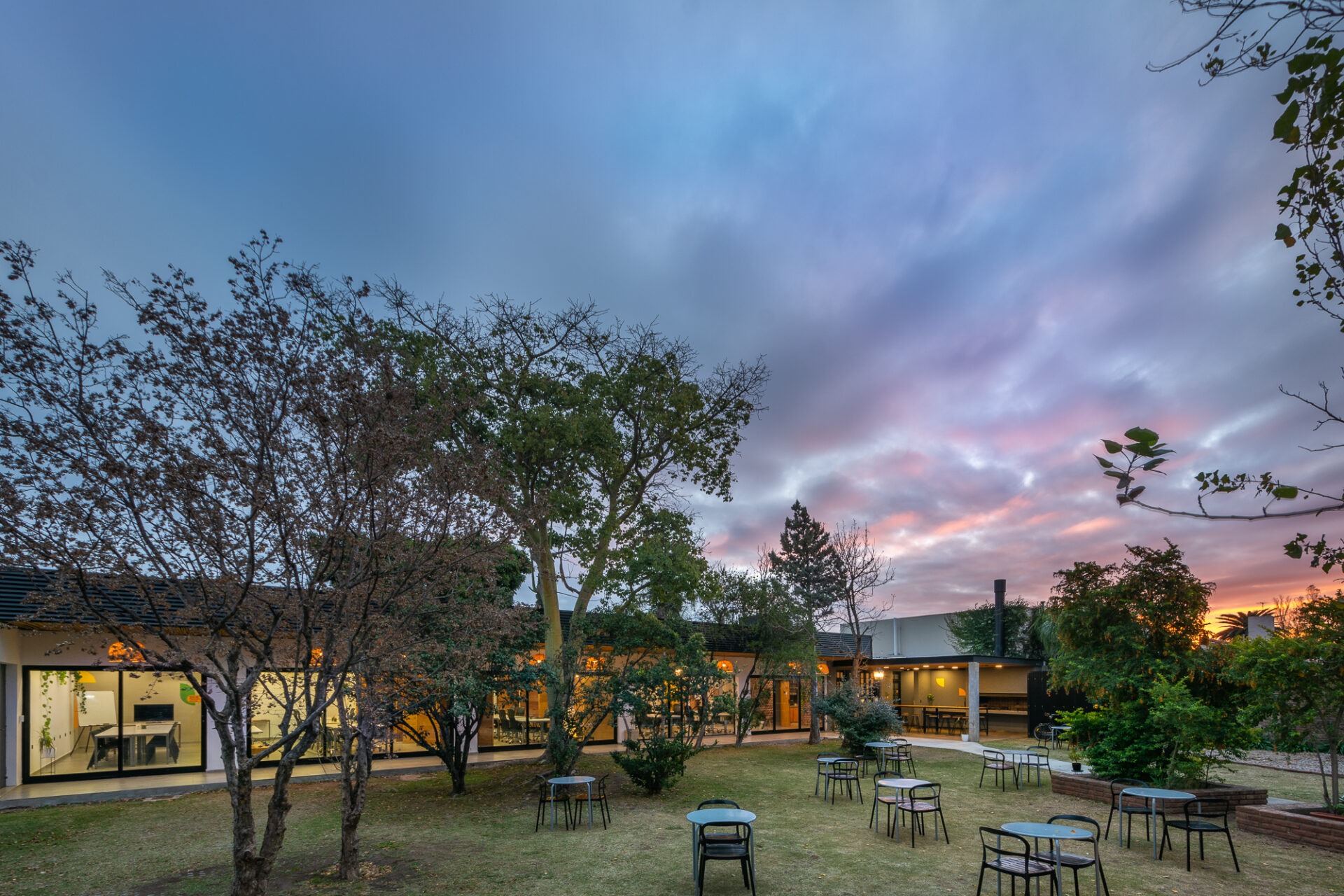 Alquiler de Coworking y Oficinas en Cordoba Argentina para empresas